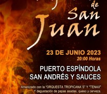 Hoguera de San Juan en el Puerto Espíndola en San Andrés y Sauces